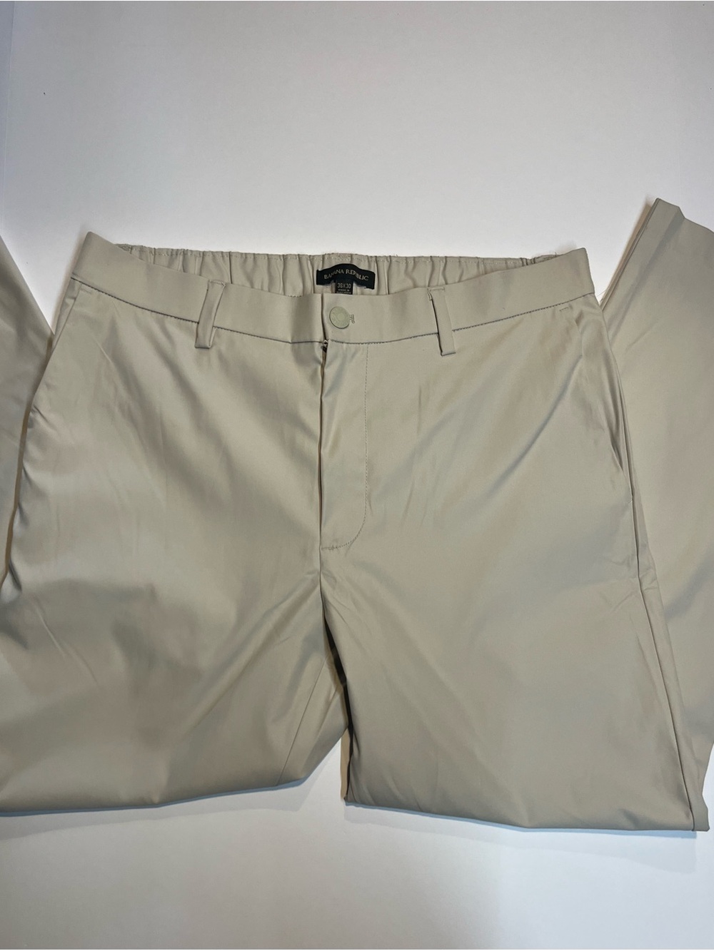 Banana Republic Men’s Khaki Stretch Chinos - Light Tan